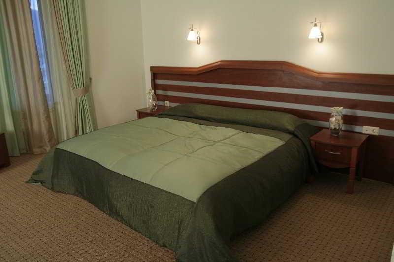 Hotel Vedzisi Тбилиси Екстериор снимка